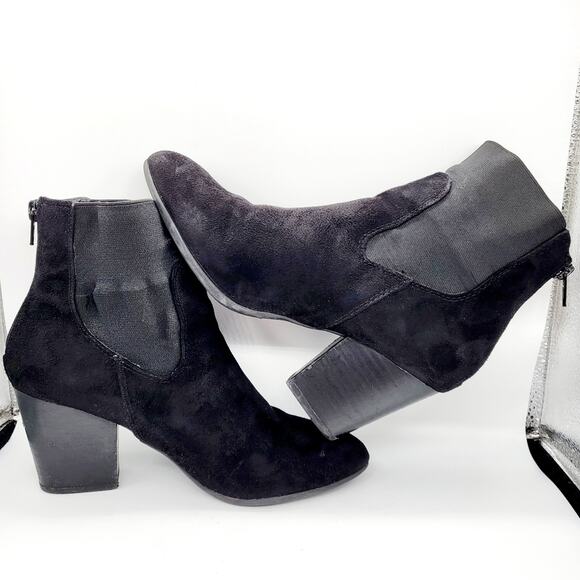 Dilba Black Faux Suede Block Heel Zip Up Ankle Booties Women's Size 6.5 - Picture 7 of 13